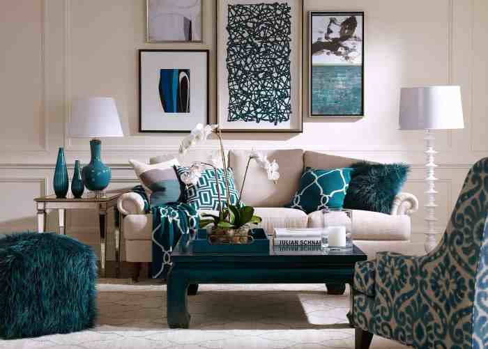 How to decorate a living room with pictures