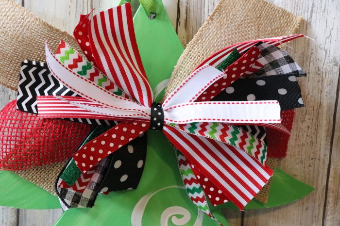 How to make a bow for decoration